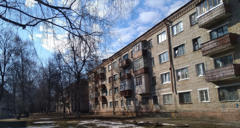 Продажу и покупку "вторички" сворачивают: рынок жилья в России на грани коллапса